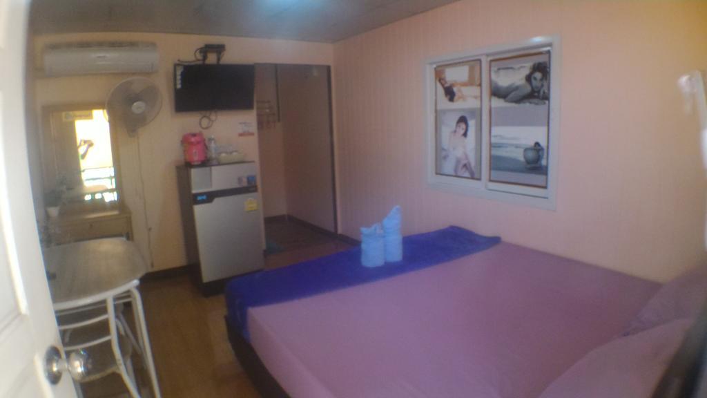 Hi Tech Resort Kabin Buri Eksteriør bilde