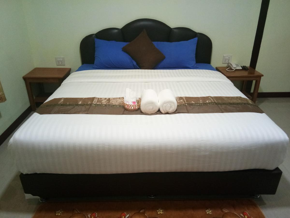 Hi Tech Resort Kabin Buri Eksteriør bilde