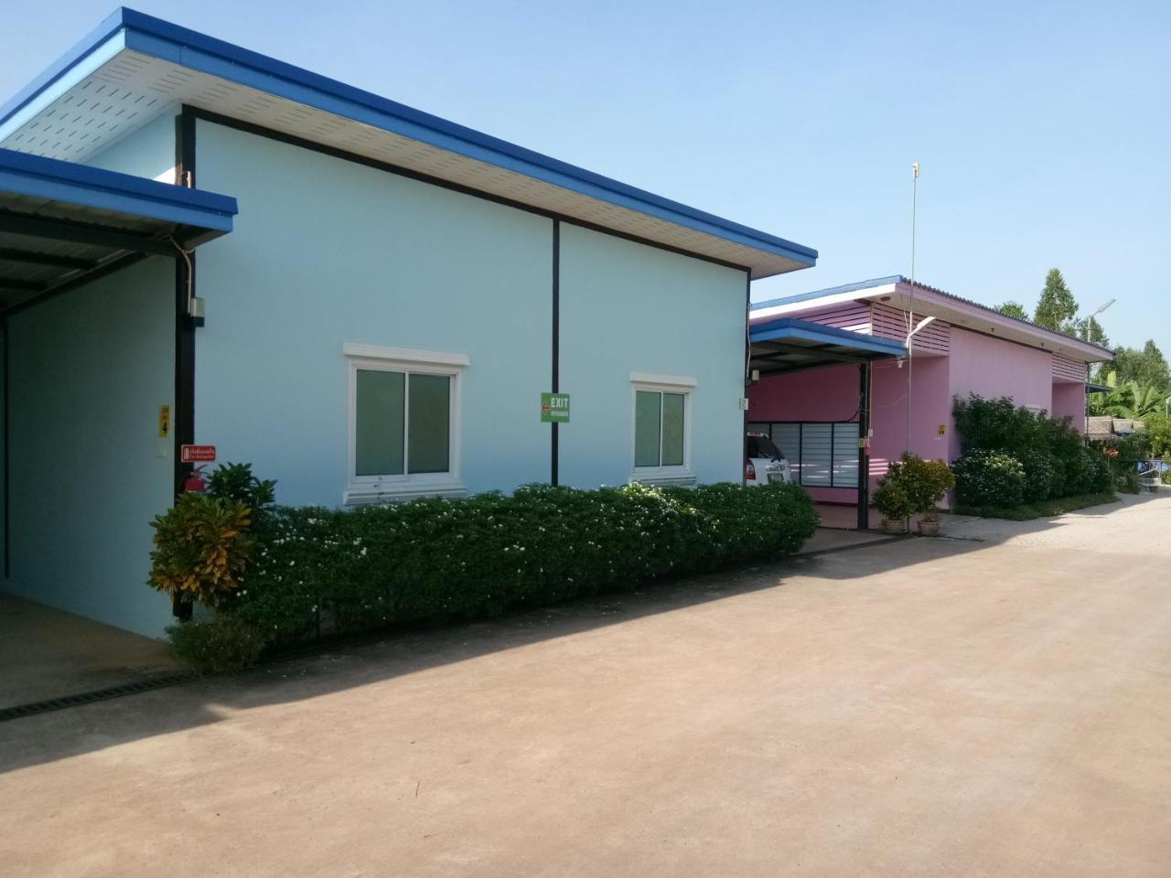 Hi Tech Resort Kabin Buri Eksteriør bilde