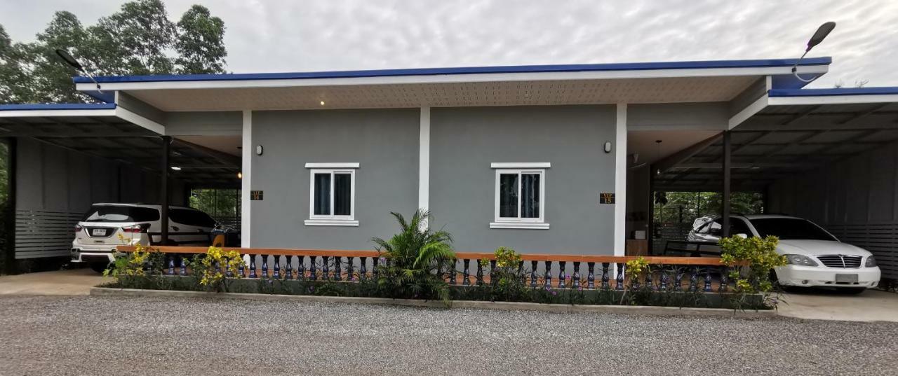 Hi Tech Resort Kabin Buri Eksteriør bilde