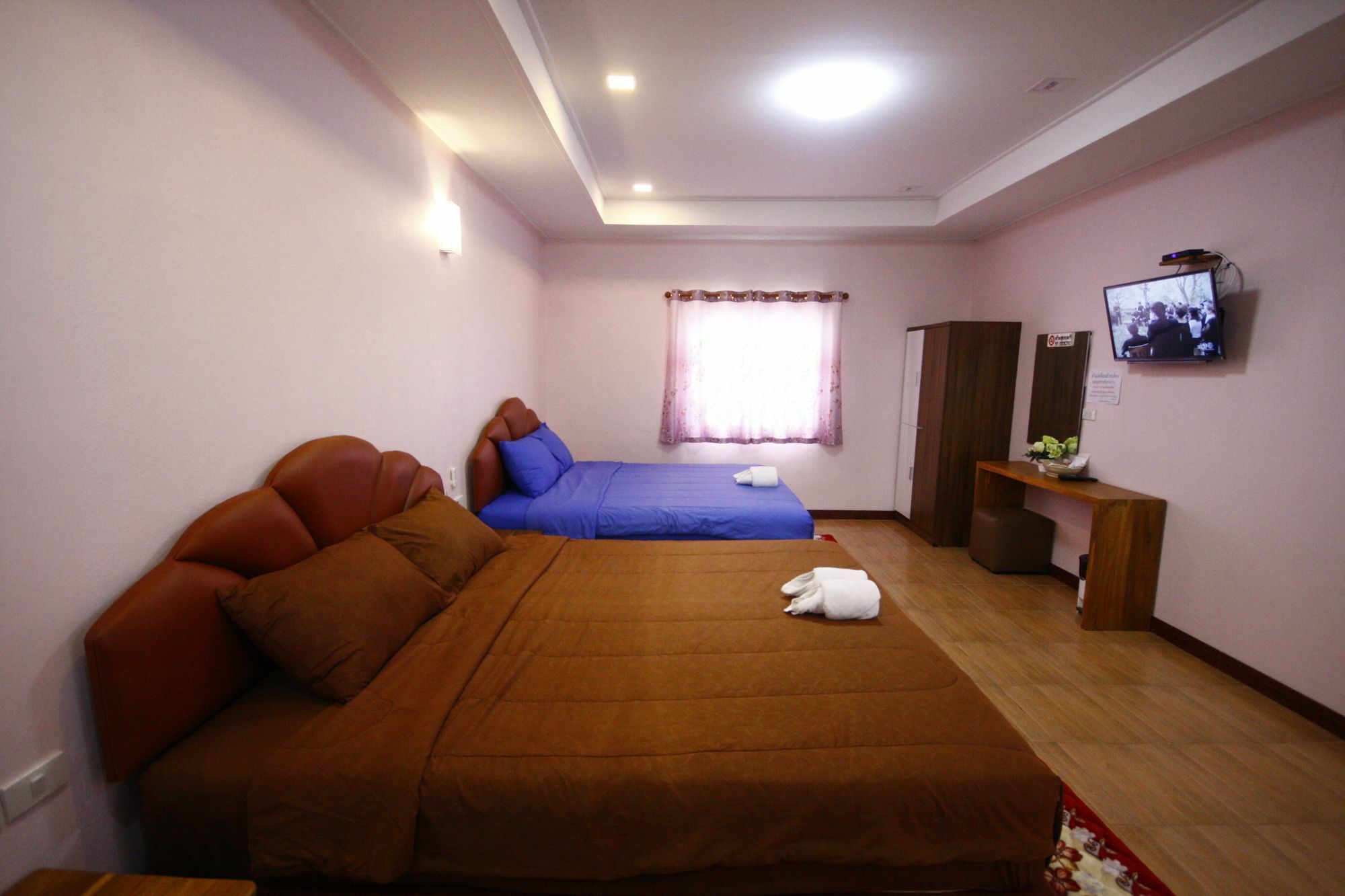 Hi Tech Resort Kabin Buri Eksteriør bilde